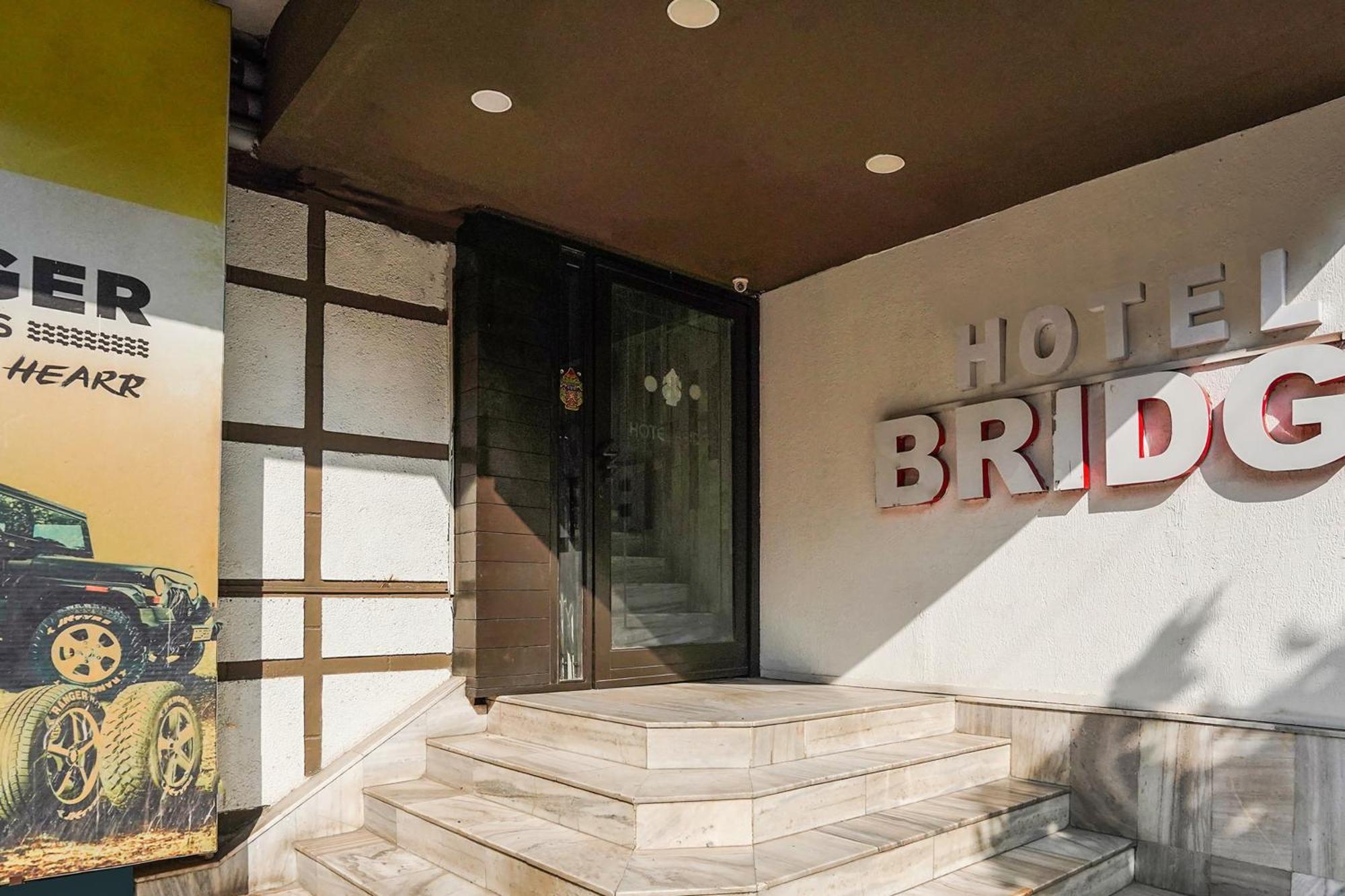Hotel O Bridge アーメダバード エクステリア 写真